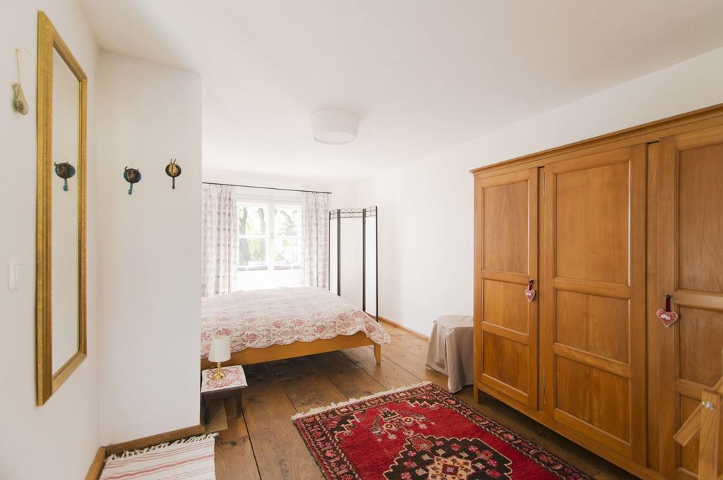 Historischer Pfarrhof Niederleierndorf Langquaid Room photo